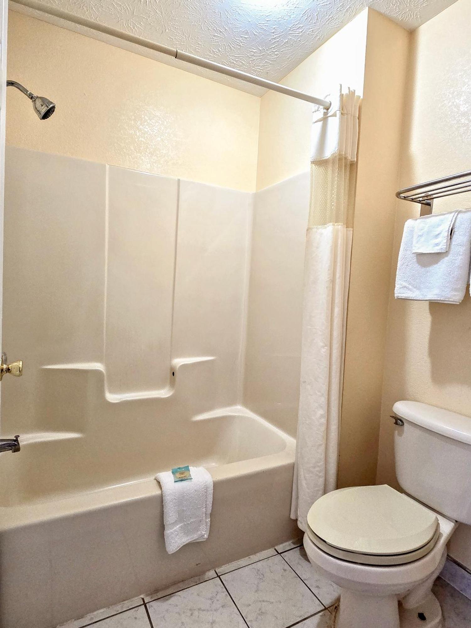 Garden Inn And Suites Near Callaway Gardens Pine Mountain Zewnętrze zdjęcie