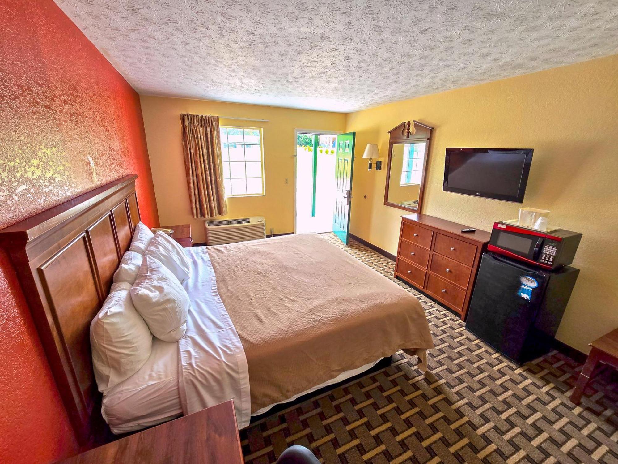 Garden Inn And Suites Near Callaway Gardens Pine Mountain Zewnętrze zdjęcie