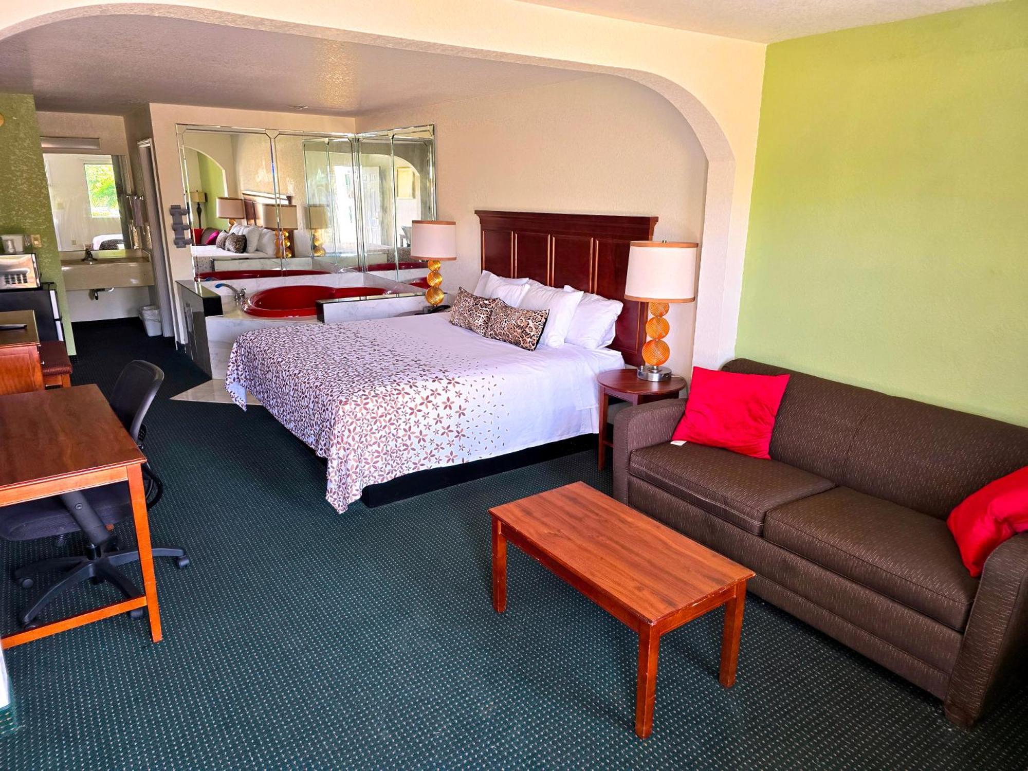 Garden Inn And Suites Near Callaway Gardens Pine Mountain Zewnętrze zdjęcie